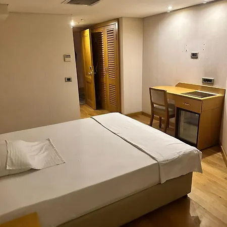 Hotel Luna